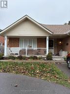 UPPER UNIT - 26 CONCESSION STREET E  Clarington (Bowmanville), ON L1C 1Y1