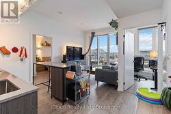 501 - 220 MISSINNIHE WAY  Mississauga, ON L5H 0A9