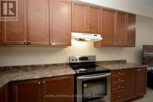 25 Antibes Drive, Brampton, ON - Indoor Photo Showing Kitchen