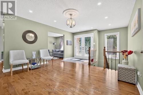 7 Montgomery Square, Brampton, ON - Indoor