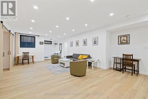 2110 Courtland Crescent, Mississauga, ON - Indoor Photo Showing Other Room