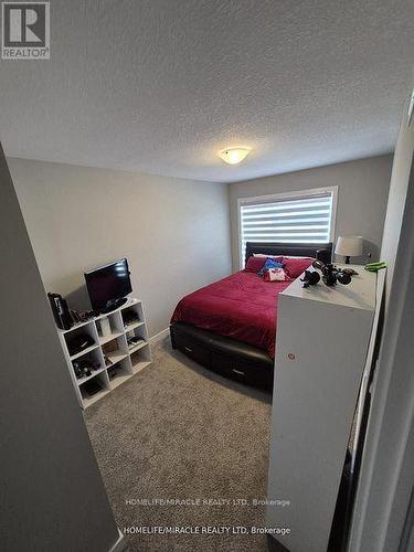 886 Robert Ferrie Drive, Kitchener, ON - Indoor Photo Showing Bedroom