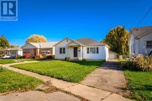 11 BONAVEM DRIVE  St. Catharines, ON L2N 1X7