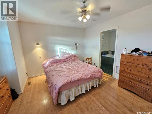807 3Rd Avenue W, Meadow Lake, SK - Indoor Photo Showing Bedroom