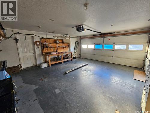 807 3Rd Avenue W, Meadow Lake, SK - Indoor Photo Showing Garage