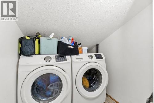 3155 Gordon Drive Unit# 304, Kelowna, BC - Indoor Photo Showing Laundry Room