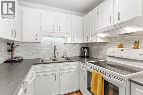 3155 Gordon Drive Unit# 304, Kelowna, BC - Indoor Photo Showing Kitchen With Double Sink With Upgraded Kitchen