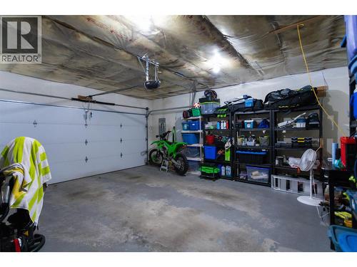 6100 Old Vernon Road Unit# 54, Kelowna, BC - Indoor Photo Showing Garage