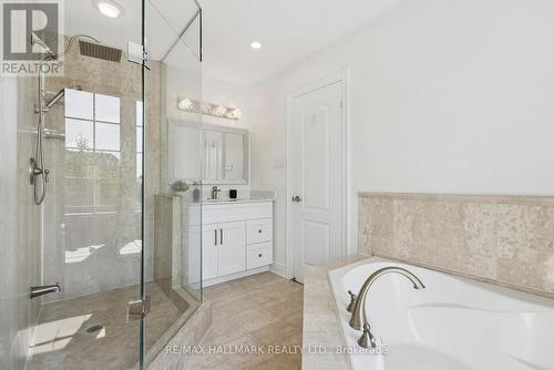 197 Aspenwood Drive, Newmarket, ON - Indoor Photo Showing Bathroom