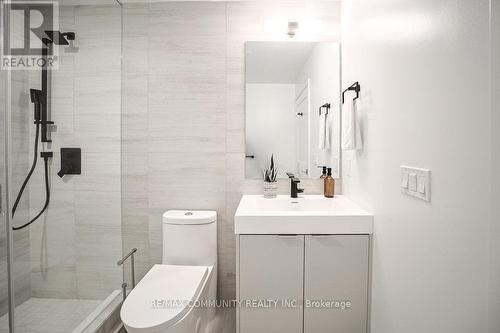 2215 - 10 Abeja Street, Vaughan, ON - Indoor Photo Showing Bathroom