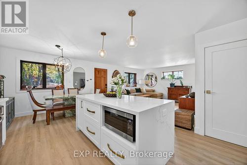 154 Park Road, Tiny, ON - Indoor Photo Showing Kitchen
