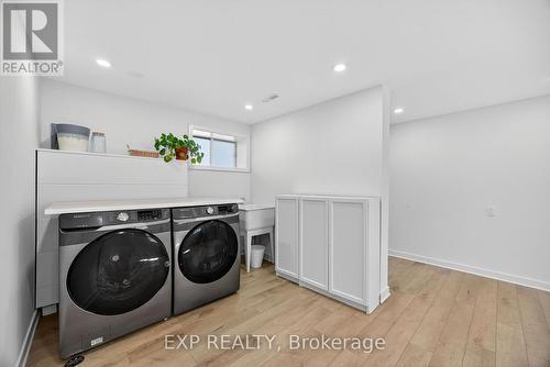 154 Park Road, Tiny, ON - Indoor Photo Showing Laundry Room