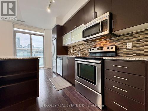 918 - 90 Stadium Road, Toronto, ON - Indoor Photo Showing Kitchen With Stainless Steel Kitchen With Upgraded Kitchen