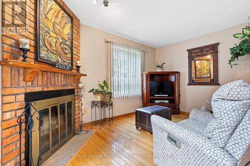 449 Mallorytown Avenue, Mississauga, ON - Indoor Photo Showing Living Room With Fireplace