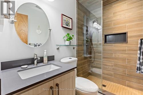 449 Mallorytown Avenue, Mississauga, ON - Indoor Photo Showing Bathroom