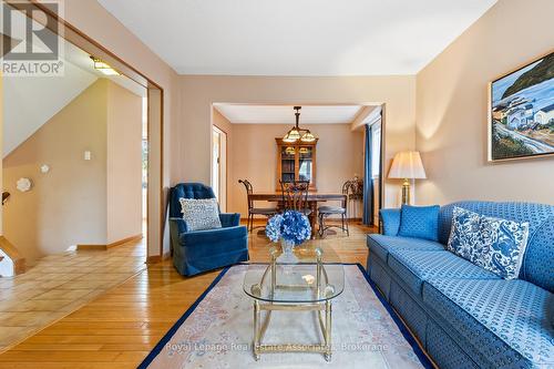 449 Mallorytown Avenue, Mississauga, ON - Indoor Photo Showing Living Room