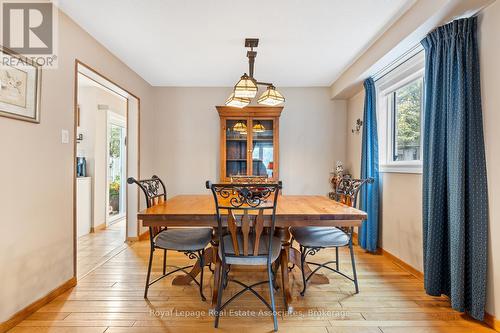 449 Mallorytown Avenue, Mississauga, ON - Indoor Photo Showing Dining Room