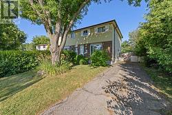 8 GERRICK COURT  Hamilton, ON L9C 6H2