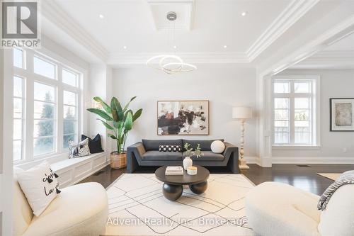 141 Connaught Avenue, Toronto, ON - Indoor Photo Showing Living Room