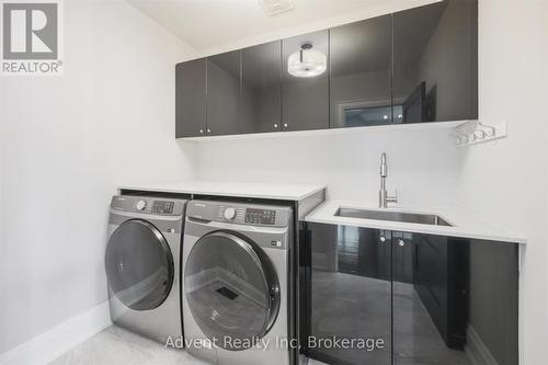 141 Connaught Avenue, Toronto, ON - Indoor Photo Showing Laundry Room