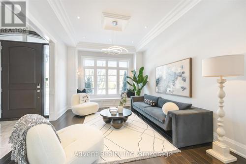 141 Connaught Avenue, Toronto, ON - Indoor Photo Showing Living Room