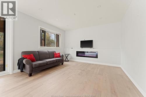 131 Rourke Line, Lakeshore, ON - Indoor Photo Showing Other Room