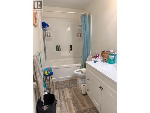 782 N 10Th Avenue, Williams Lake, BC - Indoor Photo Showing Bathroom