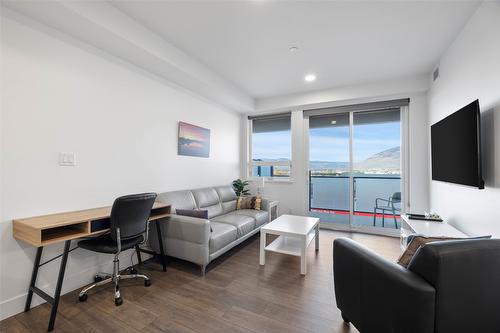 518-444 St Paul Street, Kamloops, BC - Indoor Photo Showing Other Room