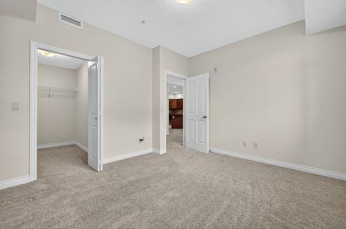 4211-3842 Old Okanagan Highway, West Kelowna, BC - Indoor Photo Showing Other Room