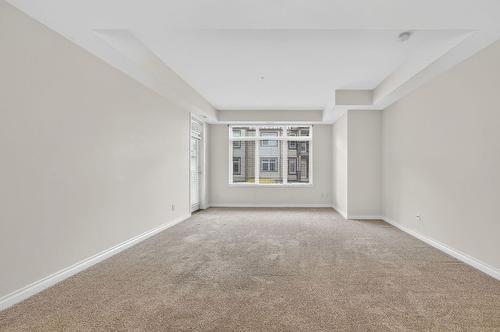 4211-3842 Old Okanagan Highway, West Kelowna, BC - Indoor Photo Showing Other Room