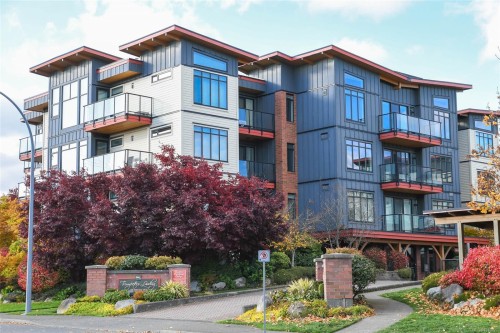 146-2300 Mansfield Dr, Courtenay, BC - Outdoor With Balcony