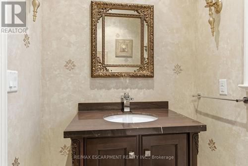 1366 Wilson Avenue, Mississauga, ON - Indoor Photo Showing Bathroom
