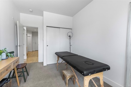 201-317 Burnside Rd East, Victoria, BC - Indoor Photo Showing Other Room