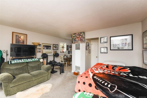 521 Windslow Rd, Comox, BC - Indoor