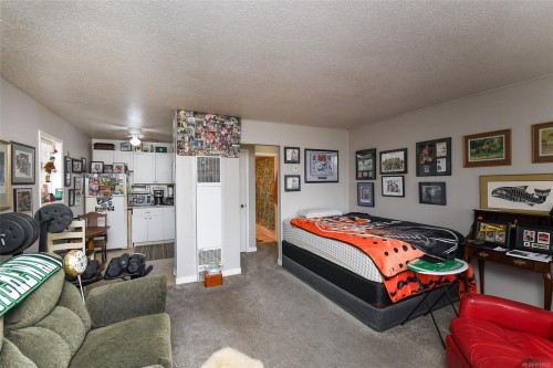 521 Windslow Rd, Comox, BC - Indoor