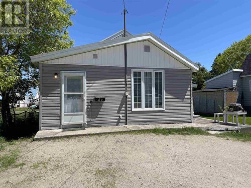 46 Queen St, Chapleau, ON - Outdoor