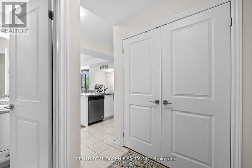 306 - 2370 Khalsa Gate, Oakville, ON - Indoor Photo Showing Other Room