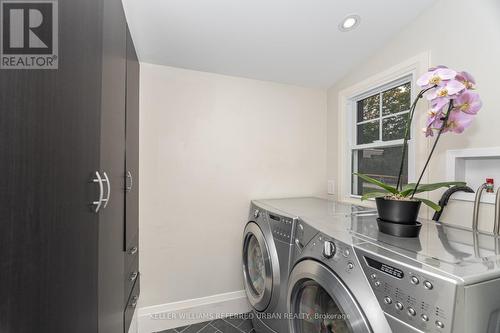 7067 Old Mill Lane, Mississauga, ON - Indoor Photo Showing Laundry Room