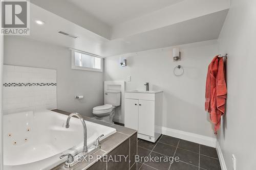 105 Rothsay Avenue, Hamilton, ON - Indoor Photo Showing Bathroom