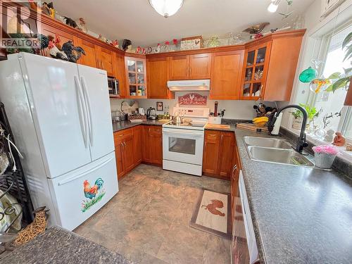 8 Eagle Crescent, Princeton, BC - Indoor Photo Showing Kitchen With Double Sink