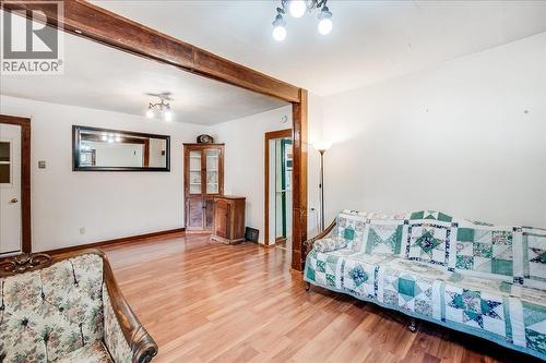 404 Houston Street, Nelson, BC - Indoor Photo Showing Bedroom