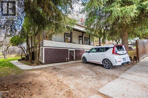 404 Houston Street, Nelson, BC - Outdoor