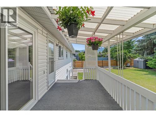 449 Barkley Road, Kelowna, BC - Outdoor With Exterior