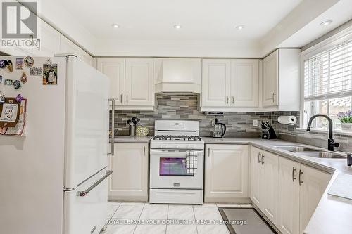 1045 Sherwood Mills Boulevard, Mississauga, ON - Indoor Photo Showing Kitchen With Double Sink