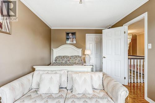 1045 Sherwood Mills Boulevard, Mississauga, ON - Indoor Photo Showing Bedroom