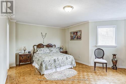 1045 Sherwood Mills Boulevard, Mississauga, ON - Indoor Photo Showing Bedroom