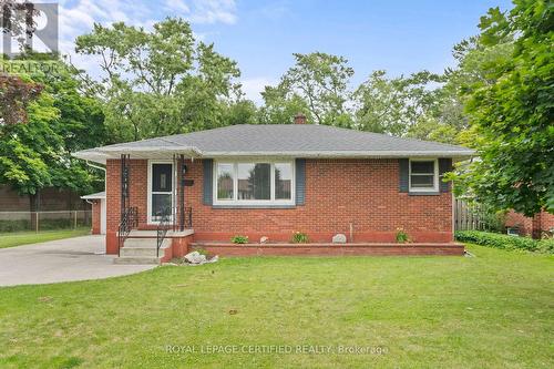 2504 ASKIN AVENUE  Windsor, ON N9E 3H7