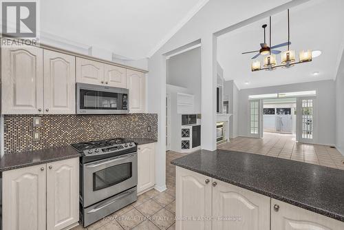 43 Settler'S Ridge Way, Ottawa, ON - Indoor Photo Showing Kitchen With Upgraded Kitchen