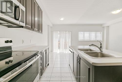 4047 Maitland Street, Lincoln, ON - Indoor Photo Showing Kitchen With Double Sink