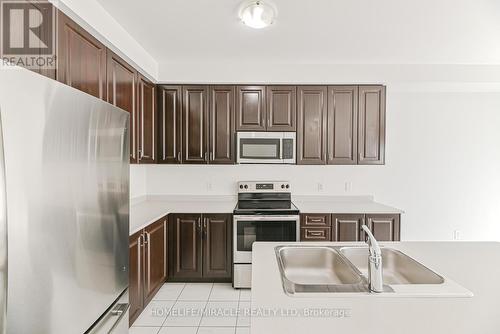 4047 Maitland Street, Lincoln, ON - Indoor Photo Showing Kitchen With Double Sink